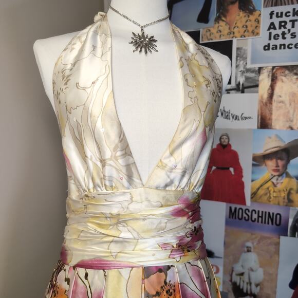 Floral Printed Maxi Gown - Picture 4 of 7